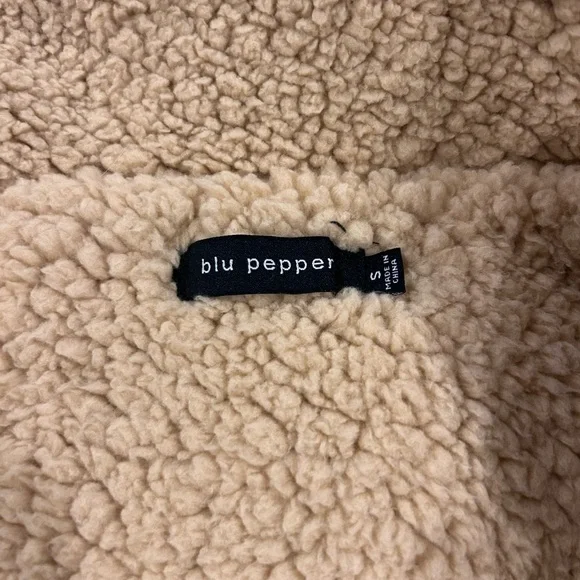 Vest - Picture 2 of 2